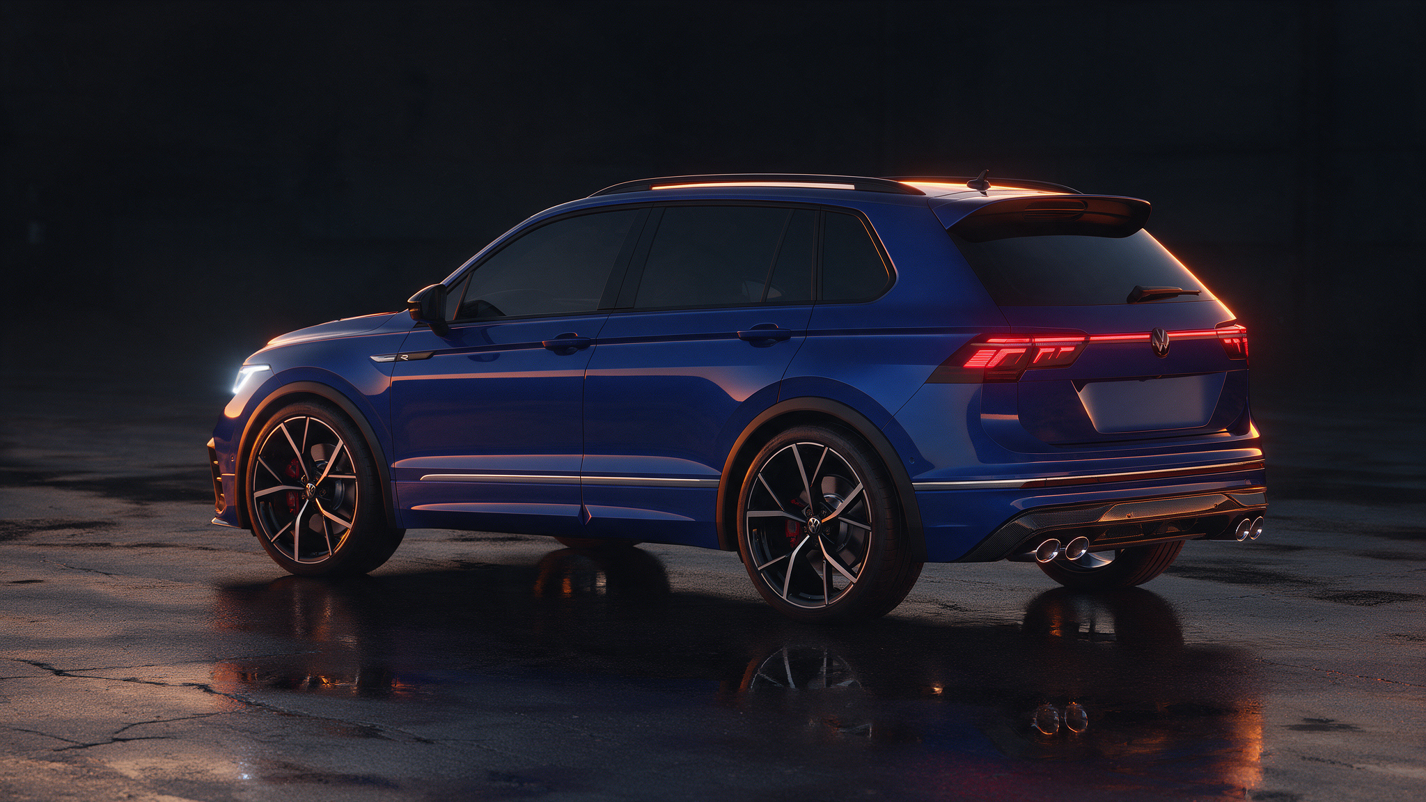 Volkswagen Tiguan R in donkere werkplaats