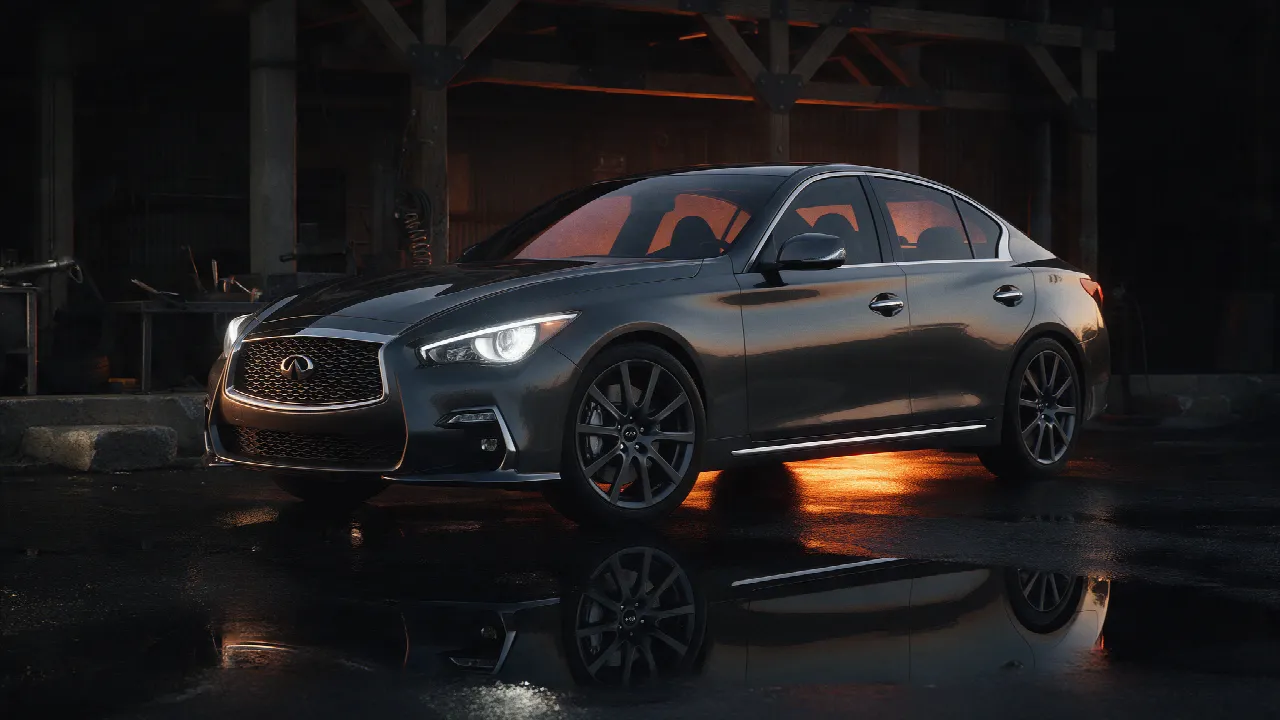 Infiniti Q50 3.0T in een donkere werkplaats bij schemering