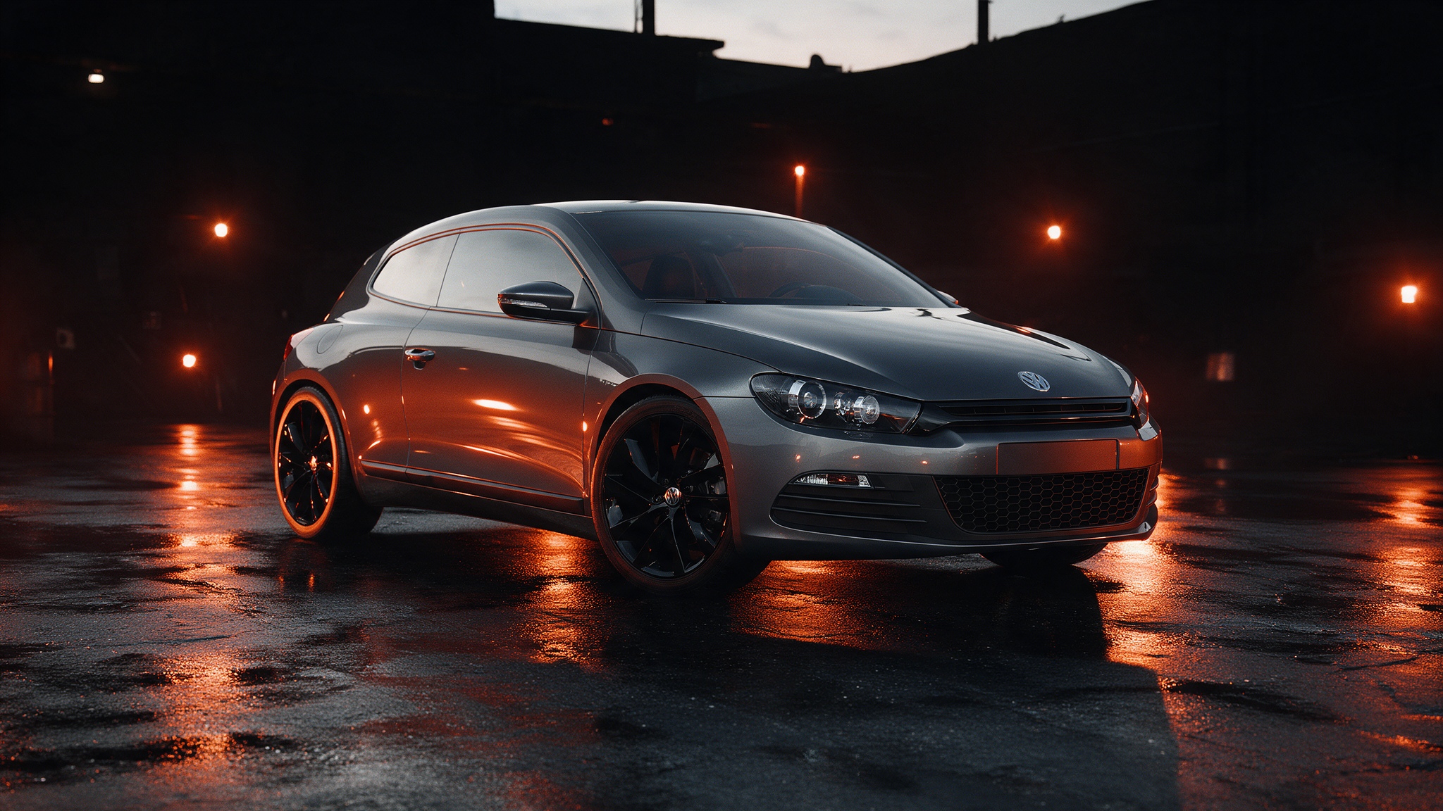 Volkswagen Scirocco 2.0 TSI in grijs in een donkere werkplaats bij schemering met oranje randverlichting